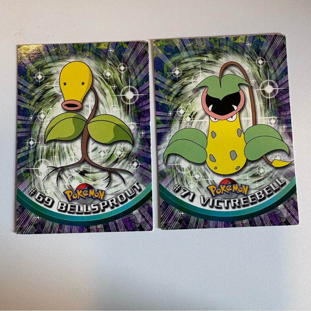 Bellsprout & Victreebel Pokémon Trading Card Duo - Green vintage